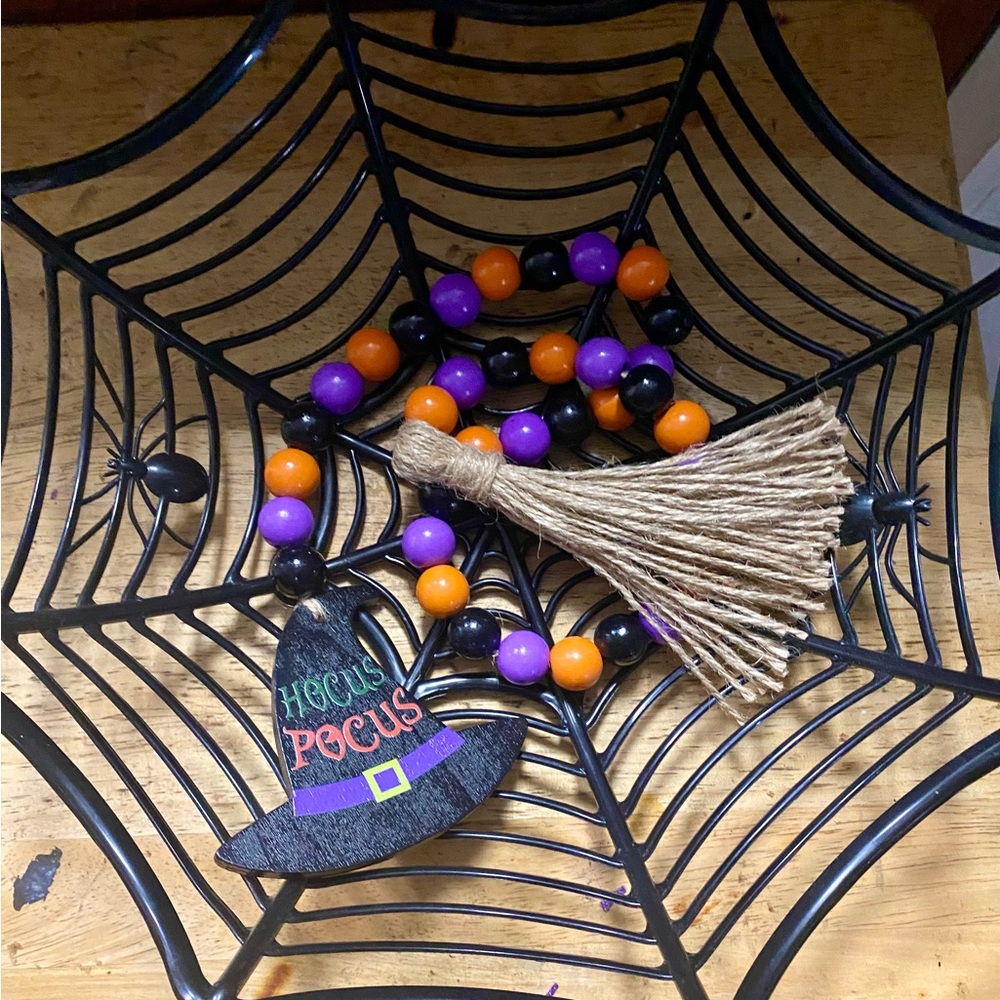 Halloween Spider basket and beads